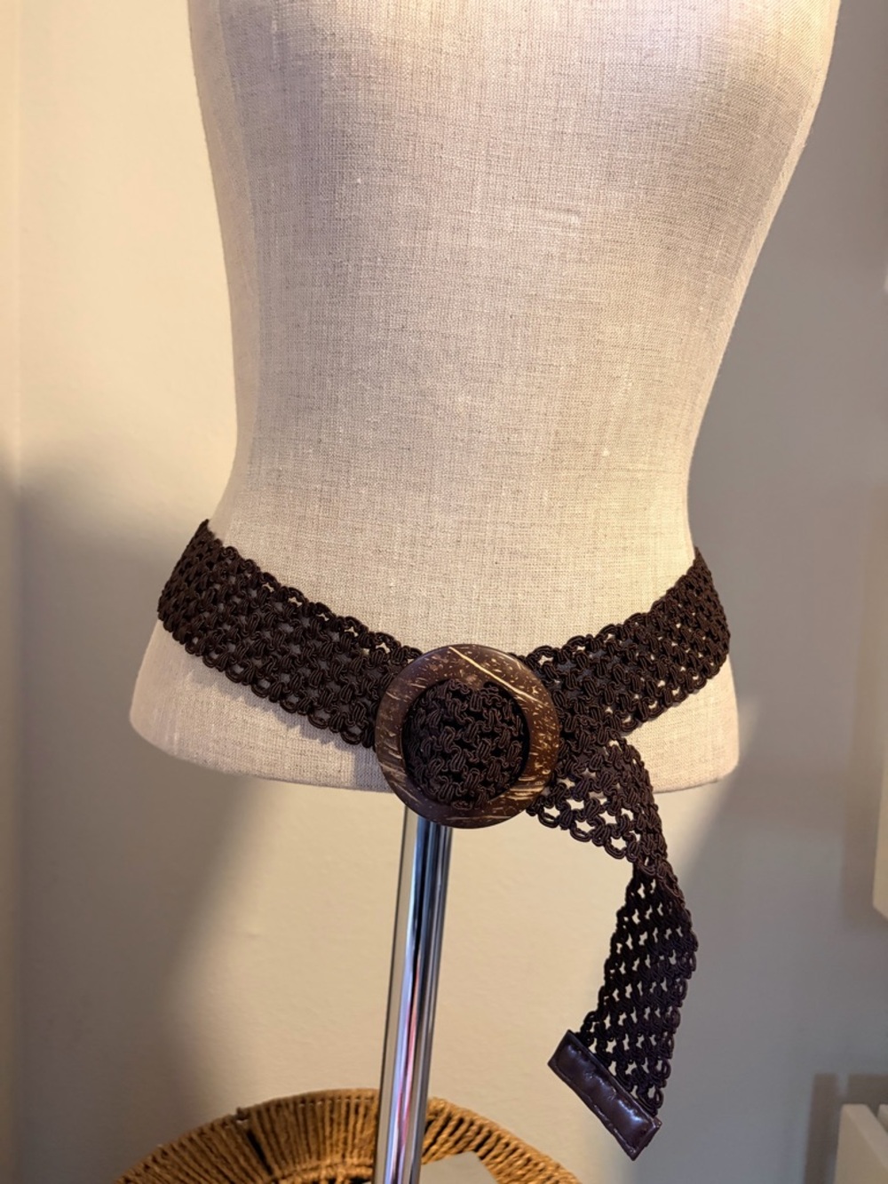 Boho Ajustable Woven Brown Belt with Round Buckle